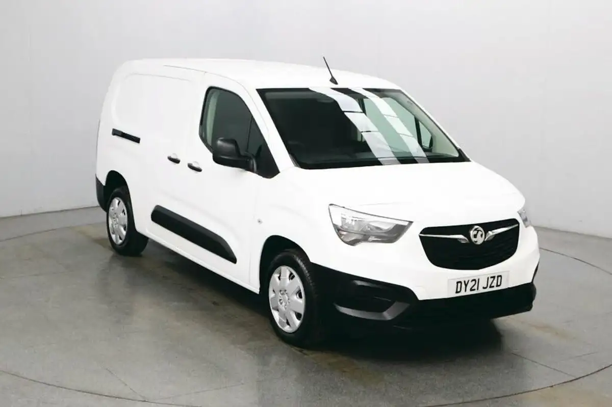 2021-vauxhall-combo-15cdti-dynamic-2300-100pseu6dt-l2h1-panel-big-8
