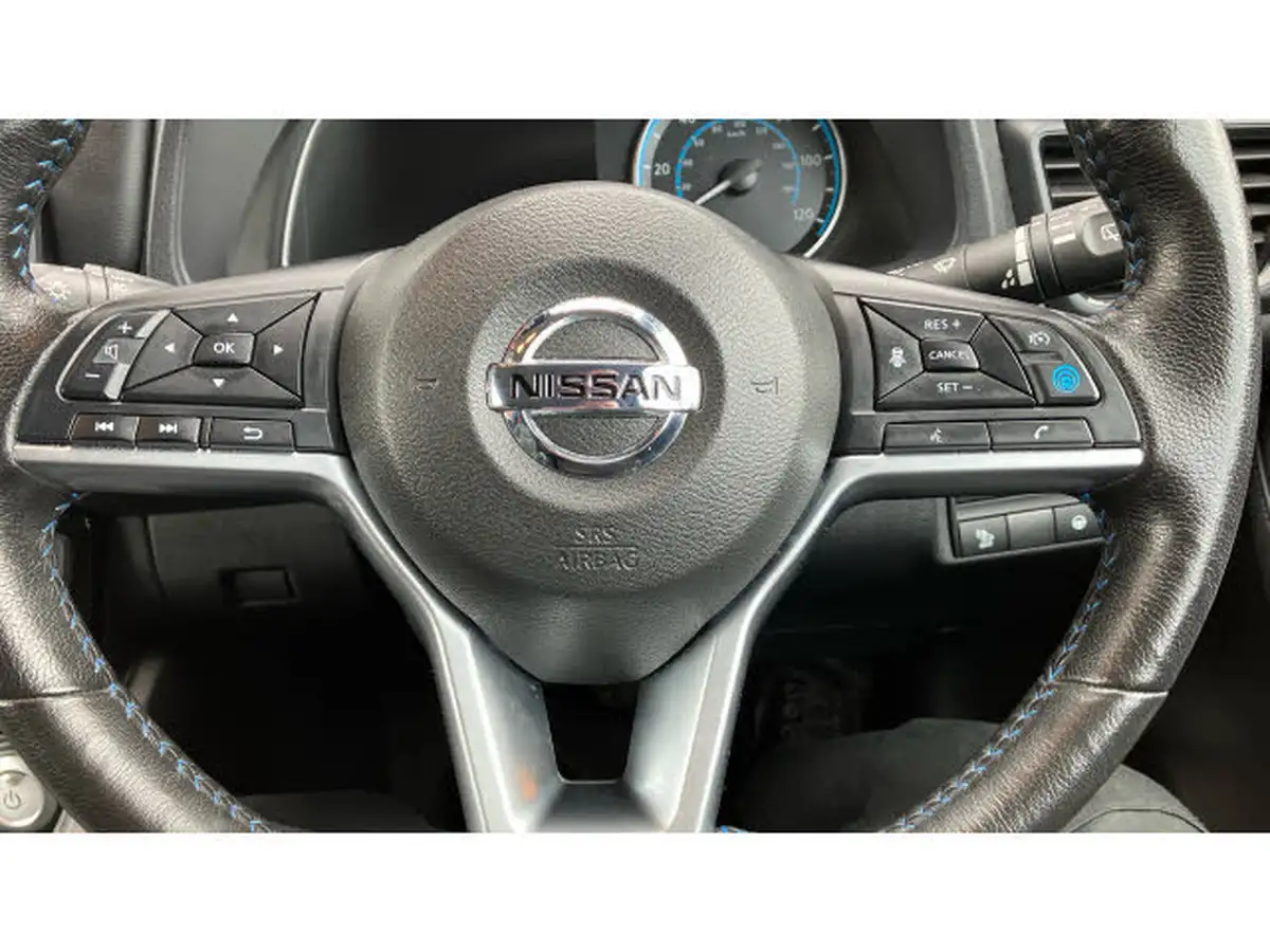 2021-nissan-leaf-e-tekna-big-44