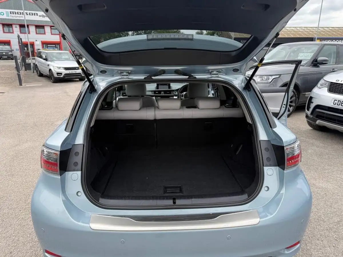 2012-lexus-ct-200h-18-se-l-premier-big-7