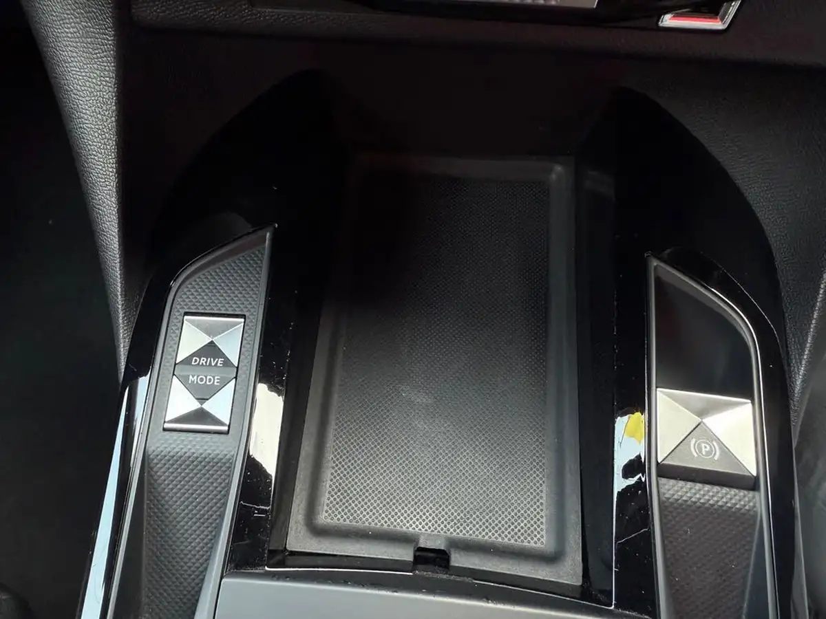 2019-ds-ds-3-crossback-12-puretech-performance-line-155ps-eat8-big-50
