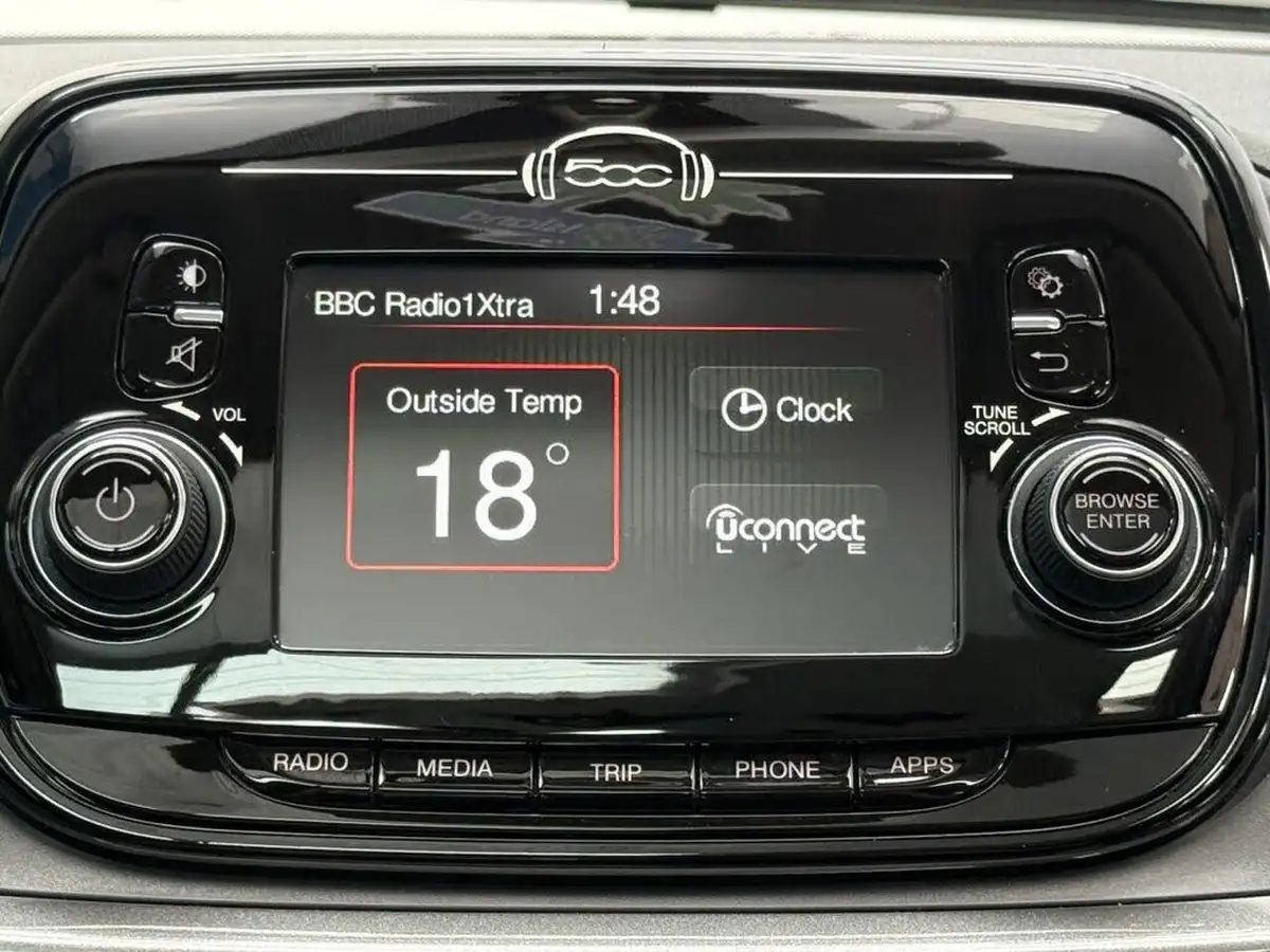 2019-fiat-500-12-lounge-ss-big-25