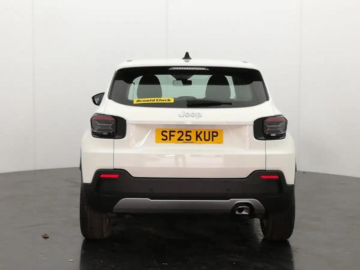 2025-jeep-avenger-12-gse-altitude-big-17