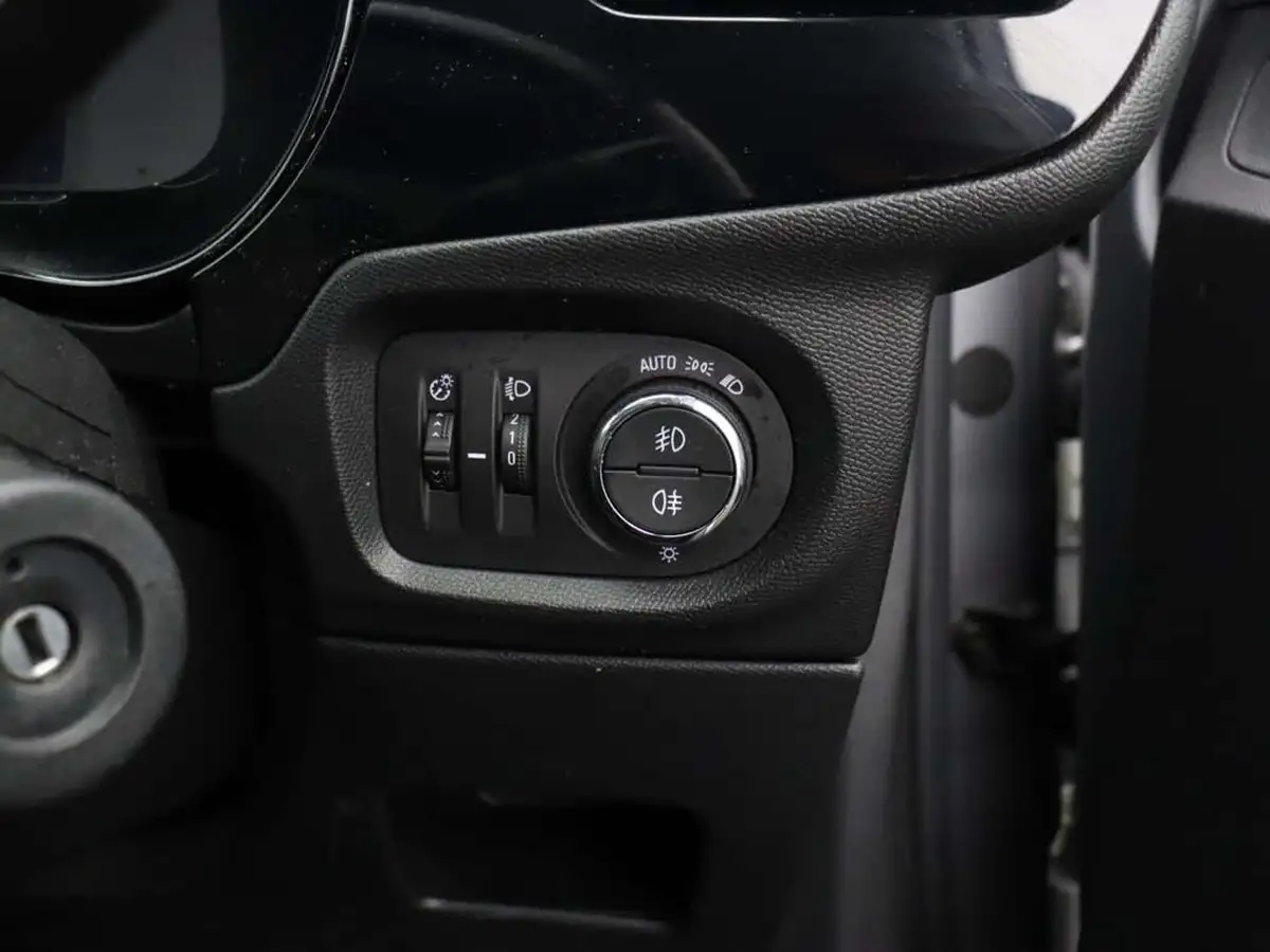2021-vauxhall-corsa-15-turbo-d-elite-edition-big-33