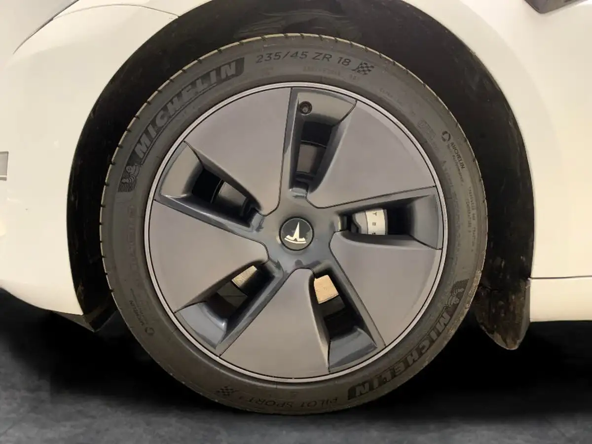2023-tesla-model-3-e-long-range-346bhp-big-28