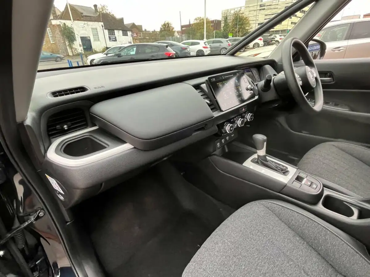 2021-honda-jazz-15-i-mmd-sr-107ps-big-16
