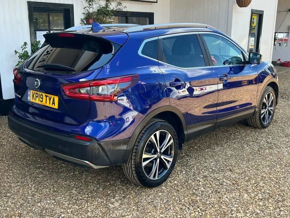 2019-nissan-qashqai-15dci-n-connecta-18in-alloys-dct-big-5