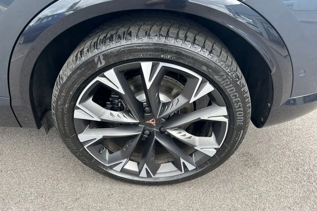 2024-cupra-formentor-15-e-hybrid-vz2-big-14