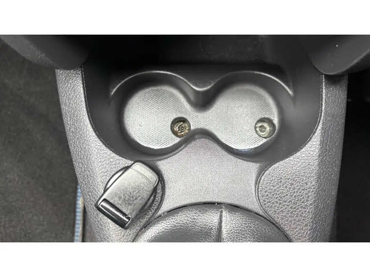 2019-dacia-sandero-10-sce-essential-big-27