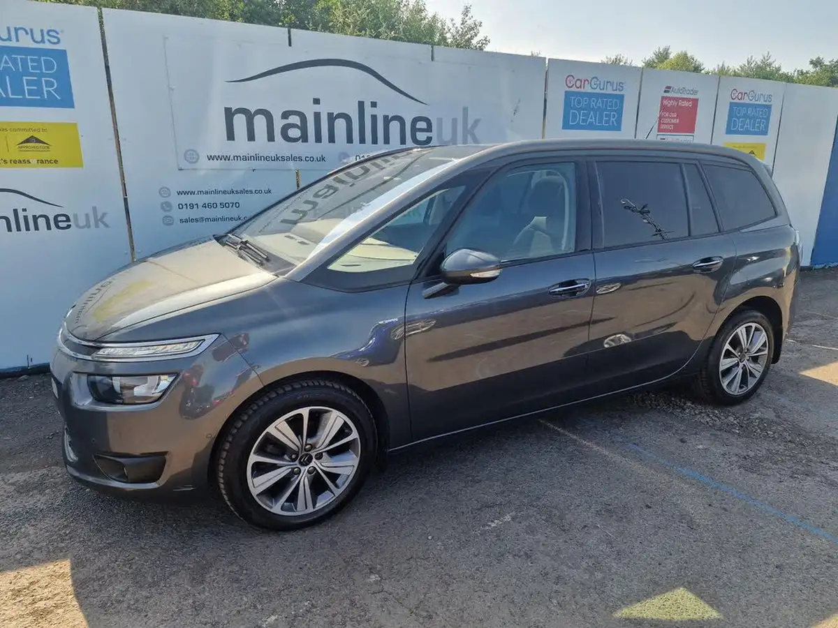 2017-citroen-grand-c4-picasso-16bluehdi-exclusive-eat6-big-12