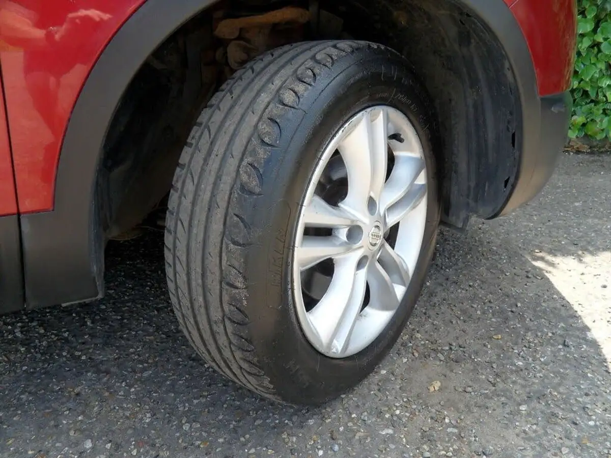2010-nissan-qashqai-15td-acenta-big-51