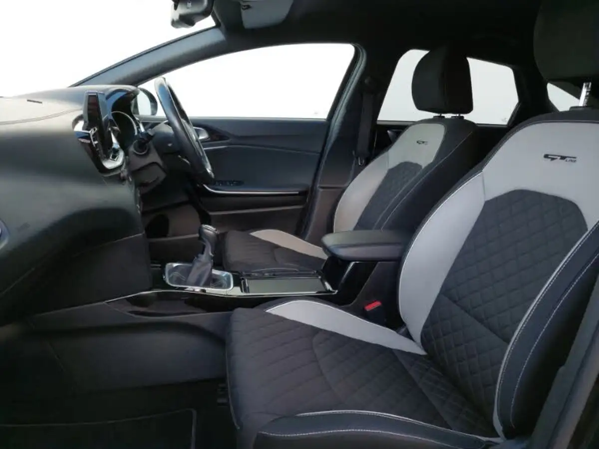 2019-kia-pro-ceed-14-t-gdi-gt-line-big-4