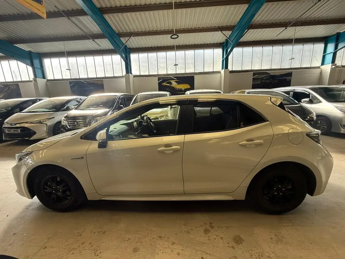 2019-toyota-corolla-big-3