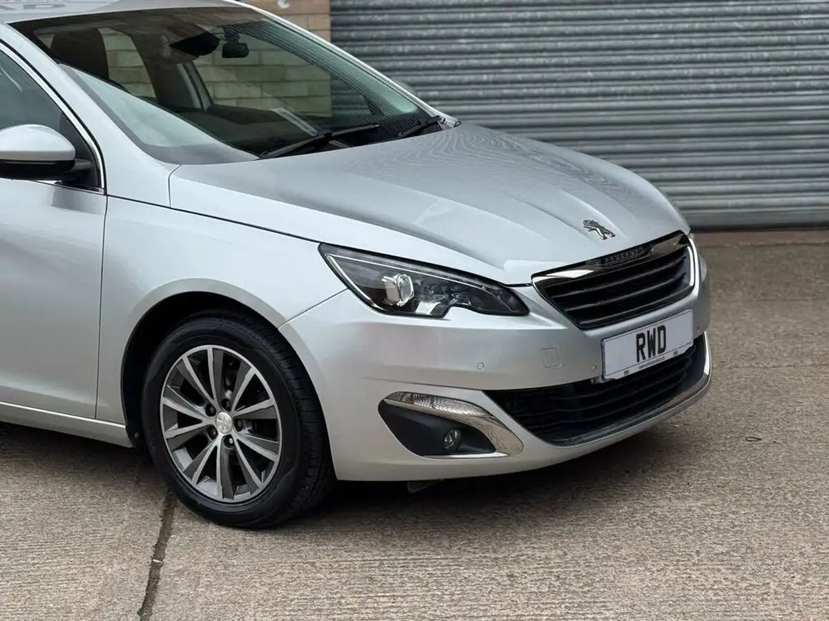 2016-peugeot-308-16-bluehdi-allure-16-bluehdi-big-3