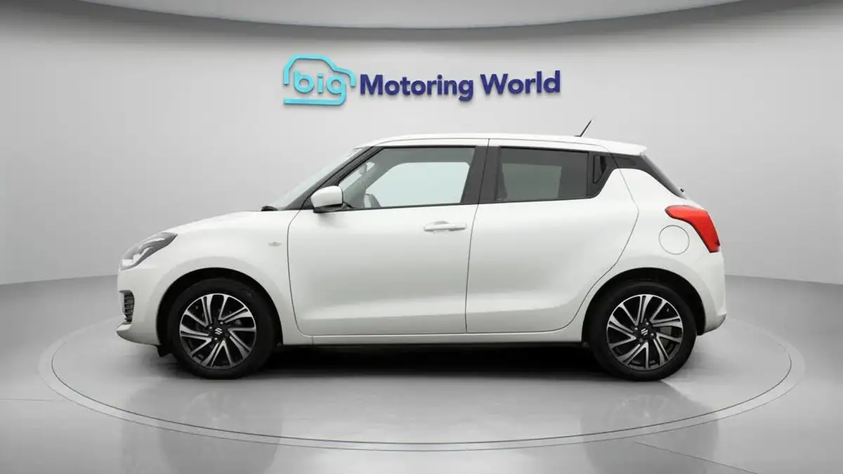 2023-suzuki-swift-12-dualjet-sz-l-big-4