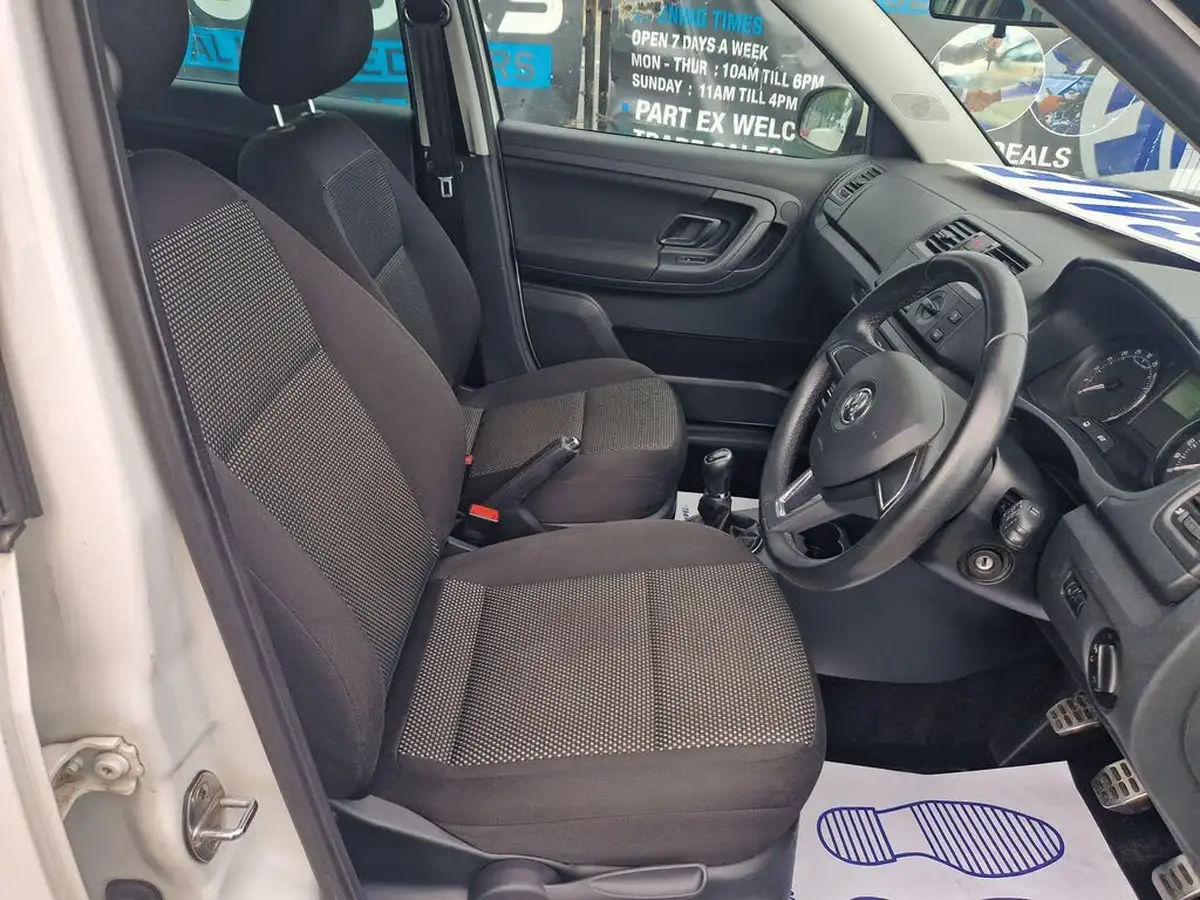 2013-skoda-fabia-16td-scout-big-41