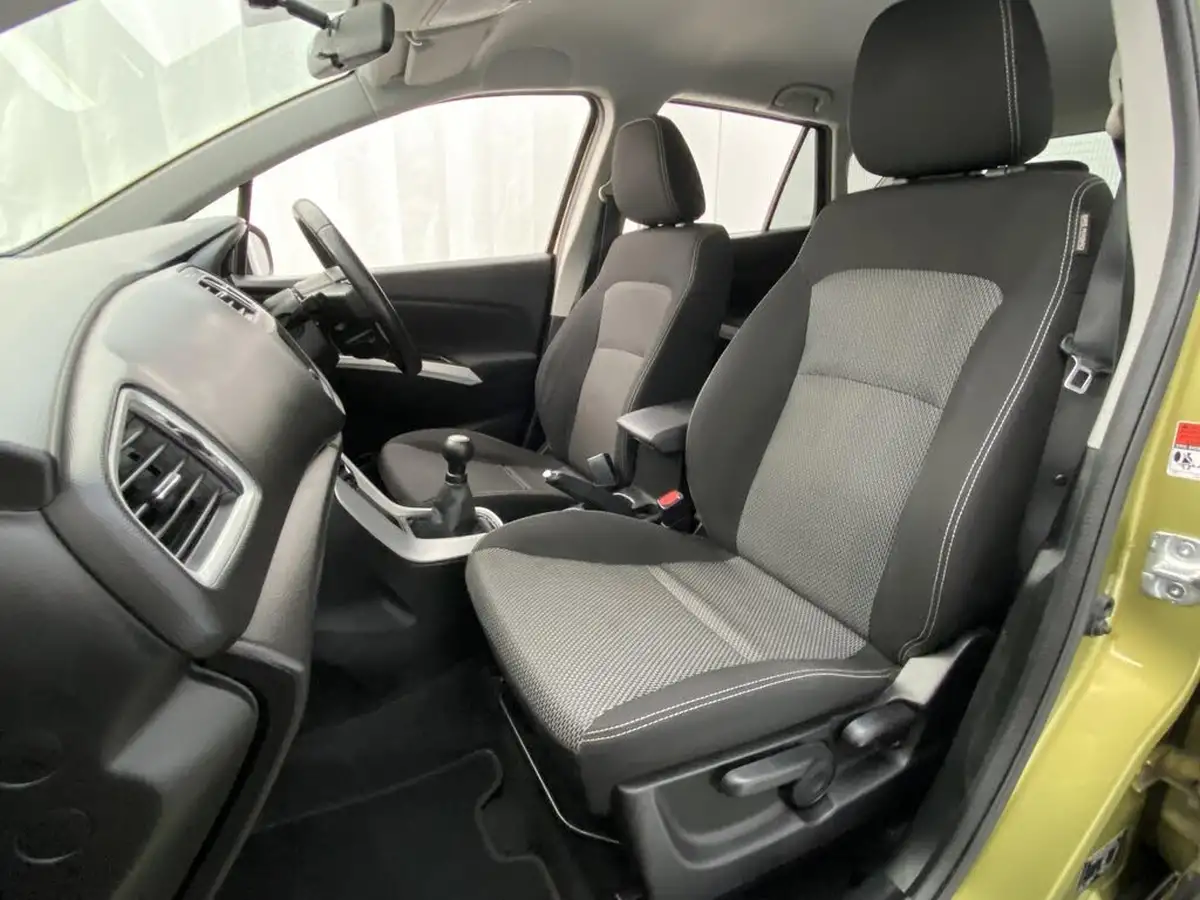 2014-suzuki-s-cross-16-sz-t-big-38