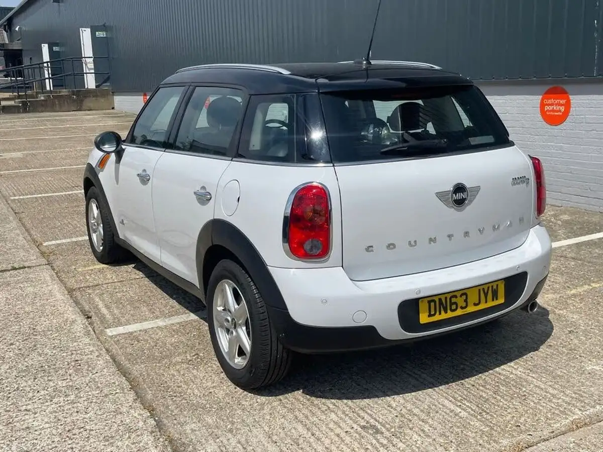 2013-mini-countryman-16td-cooper-big-64