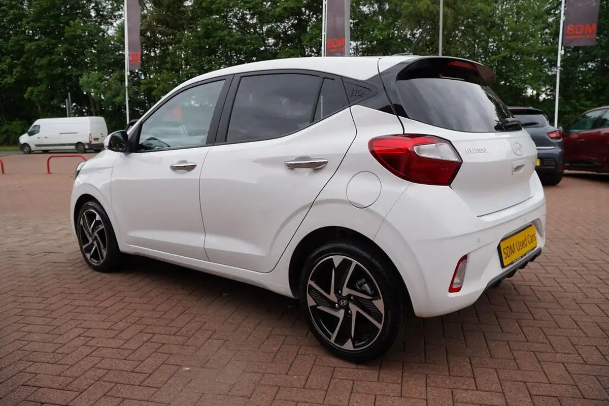 2024-hyundai-i10-12-premium-84ps-big-52