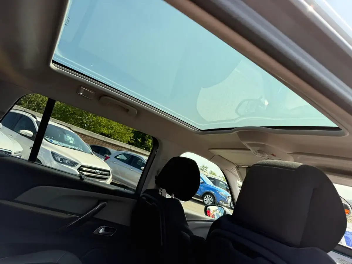2017-citroen-grand-c4-picasso-20bluehdi-flair-big-22