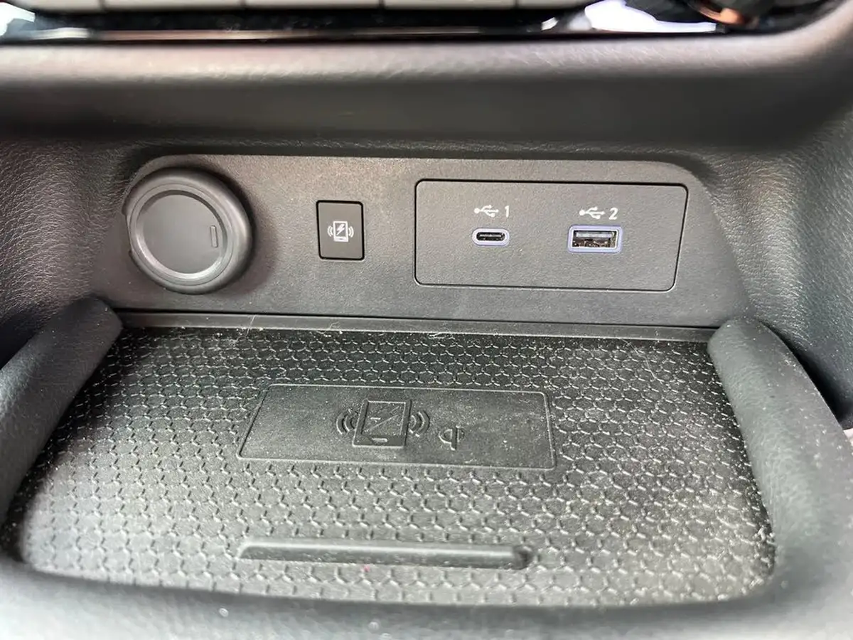 2024-nissan-juke-10-dig-t-n-connecta-big-25
