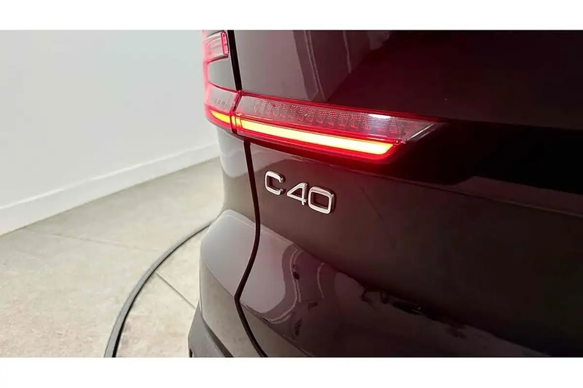 2022-volvo-c40-e-twin-recharge-pro-big-14