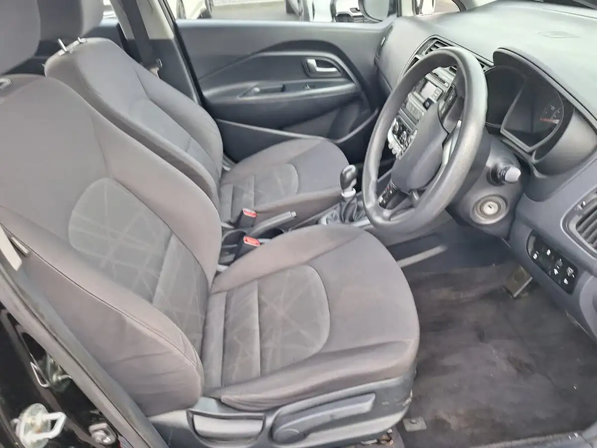 2014-kia-rio-11crdi-1-air-big-15