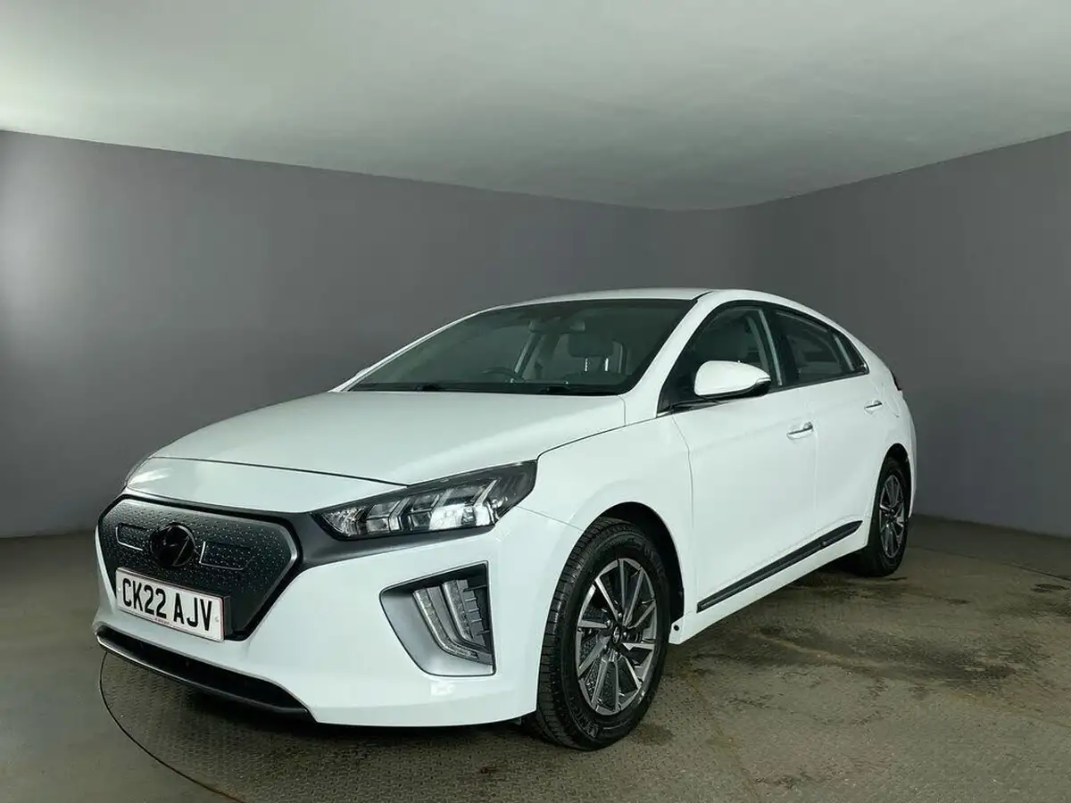 2022-hyundai-ioniq-e-premium-electric-big-3