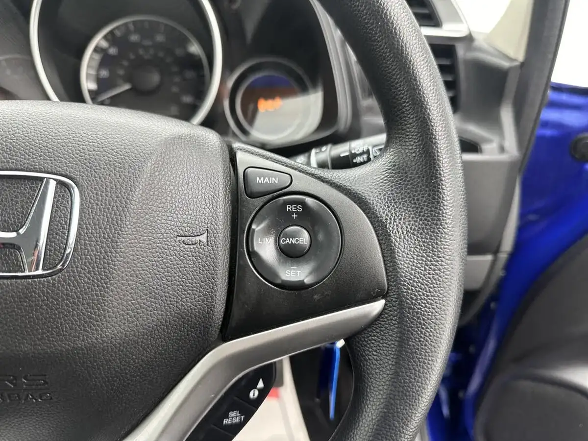 2015-honda-jazz-13-i-vtec-s-big-30