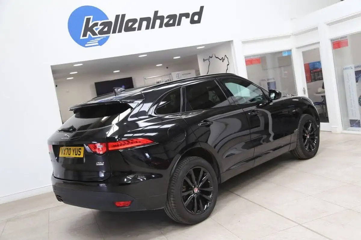 2020-jaguar-f-pace-20-i4d-chequered-flag-180ps-big-45
