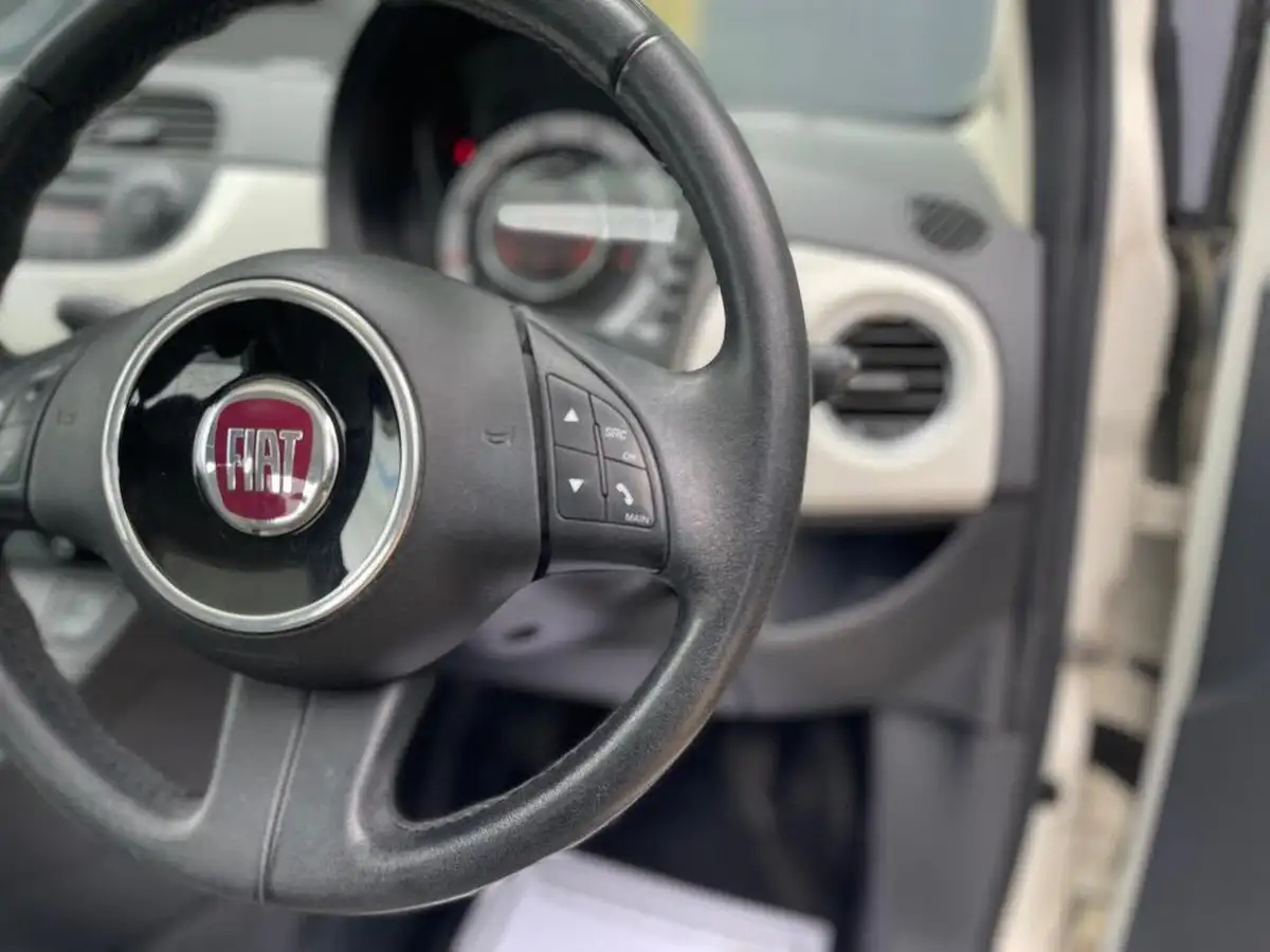 2012-fiat-500-12-lounge-ss-big-25