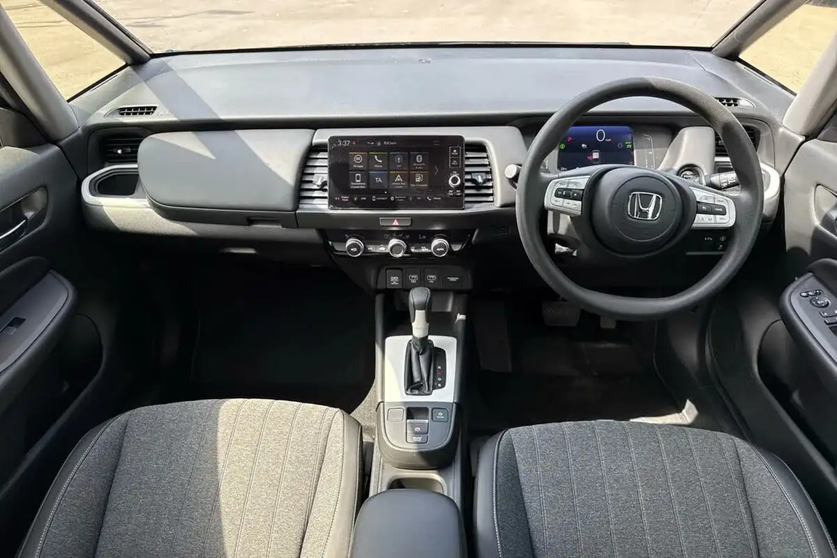 2021-honda-jazz-15-i-mmd-sr-109ps-big-4