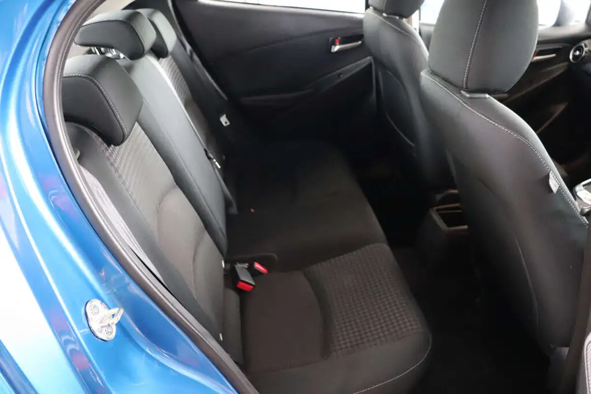 2018-mazda-mazda2-15-se-l-nav-auto-big-24