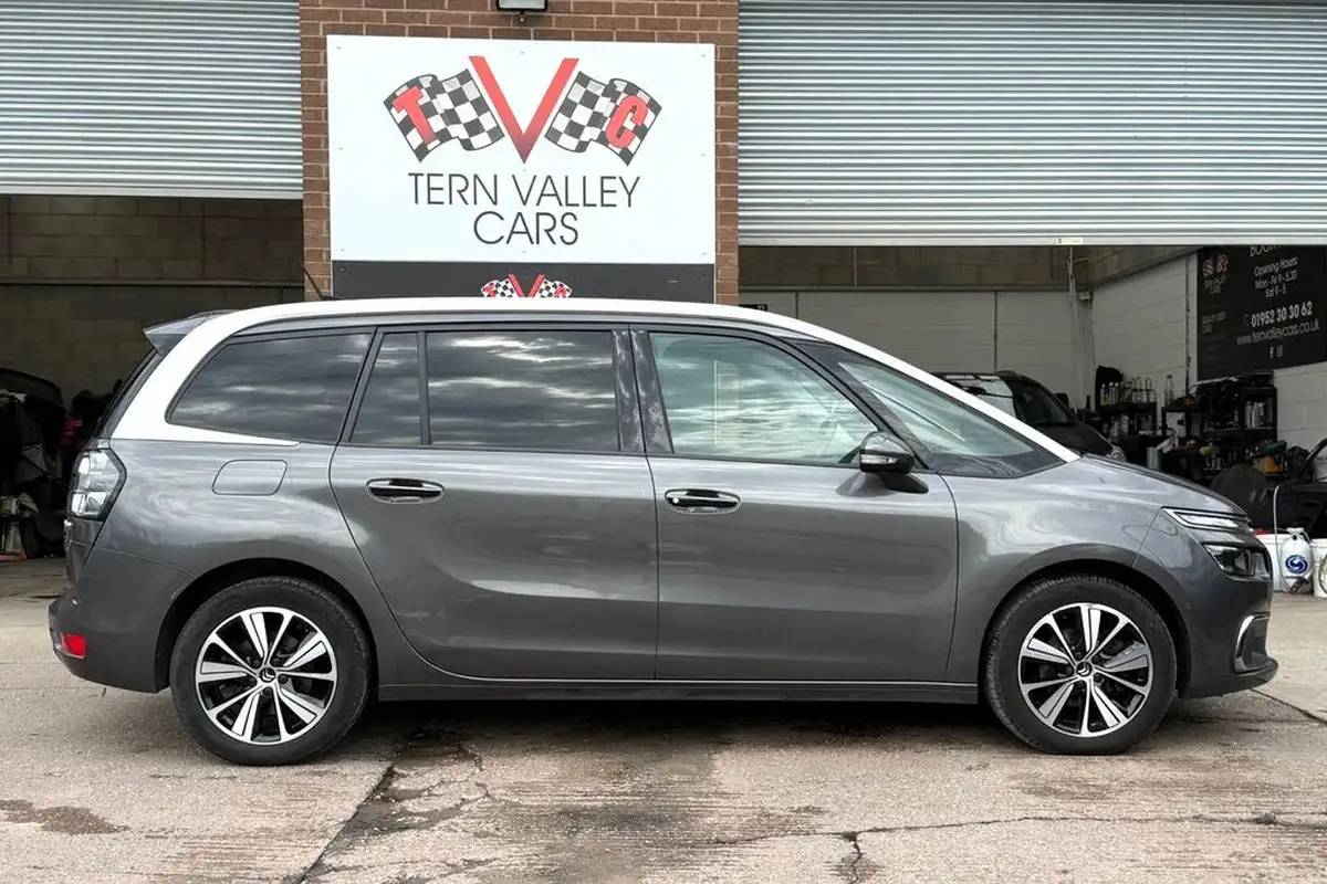 2017-citroen-grand-c4-picasso-16bluehdi-flair-big-28
