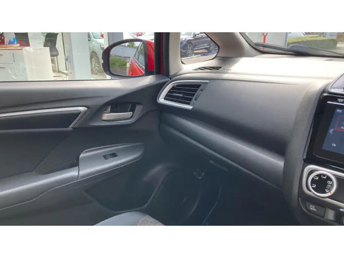 2016-honda-jazz-13-i-vtec-se-big-32