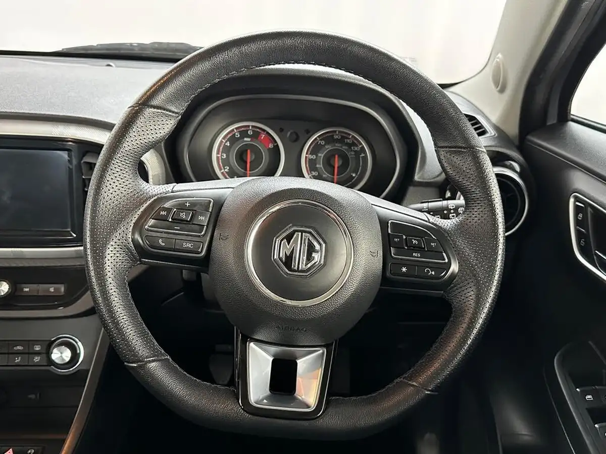 2023-mg-mg3-15-vti-tech-exclusive-nav-big-8