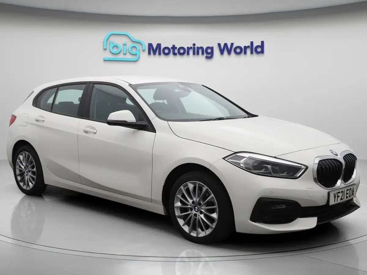 2021-bmw-1-series-15-118i-se-lcp-dct-big-0