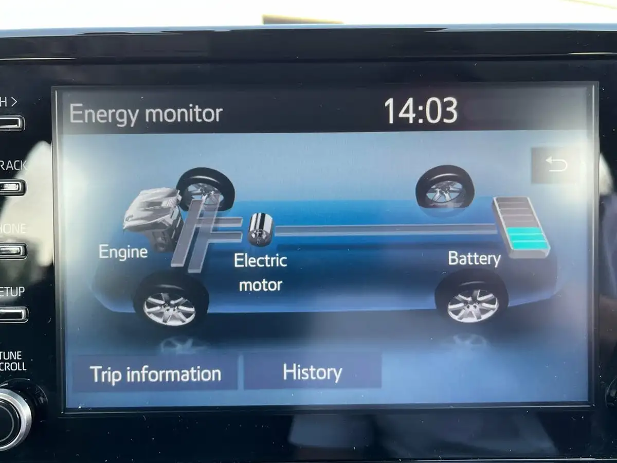 2022-toyota-yaris-cross-15-vvt-i-icon-big-33