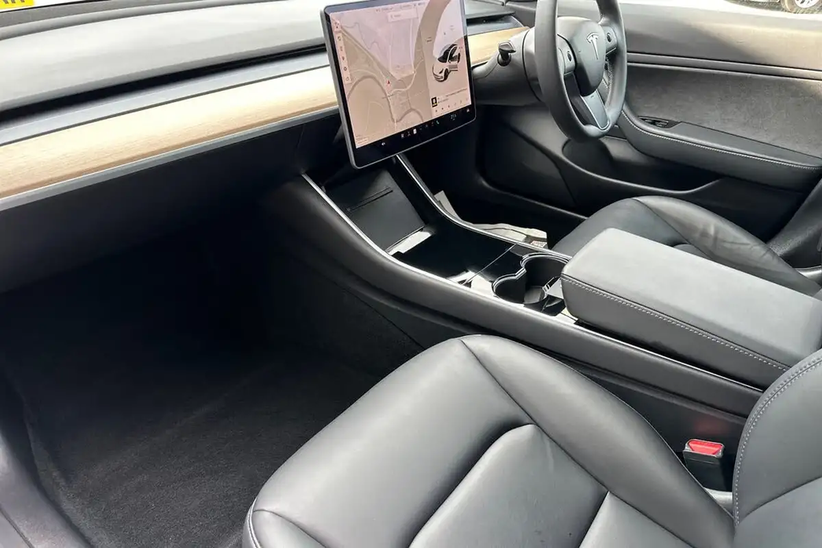 2019-tesla-model-3-e-standard-plus-big-3