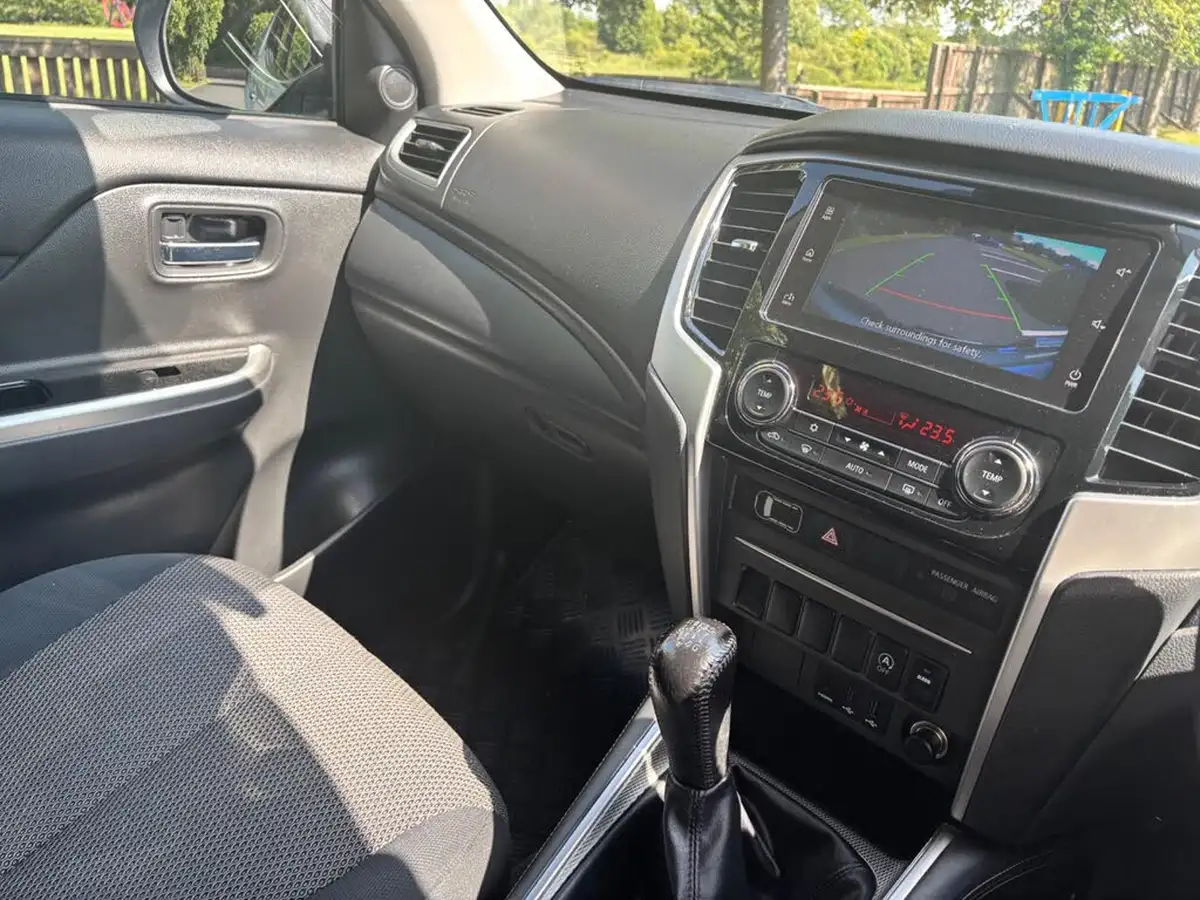 2021-mitsubishi-l200-22di-d-warrior-big-16