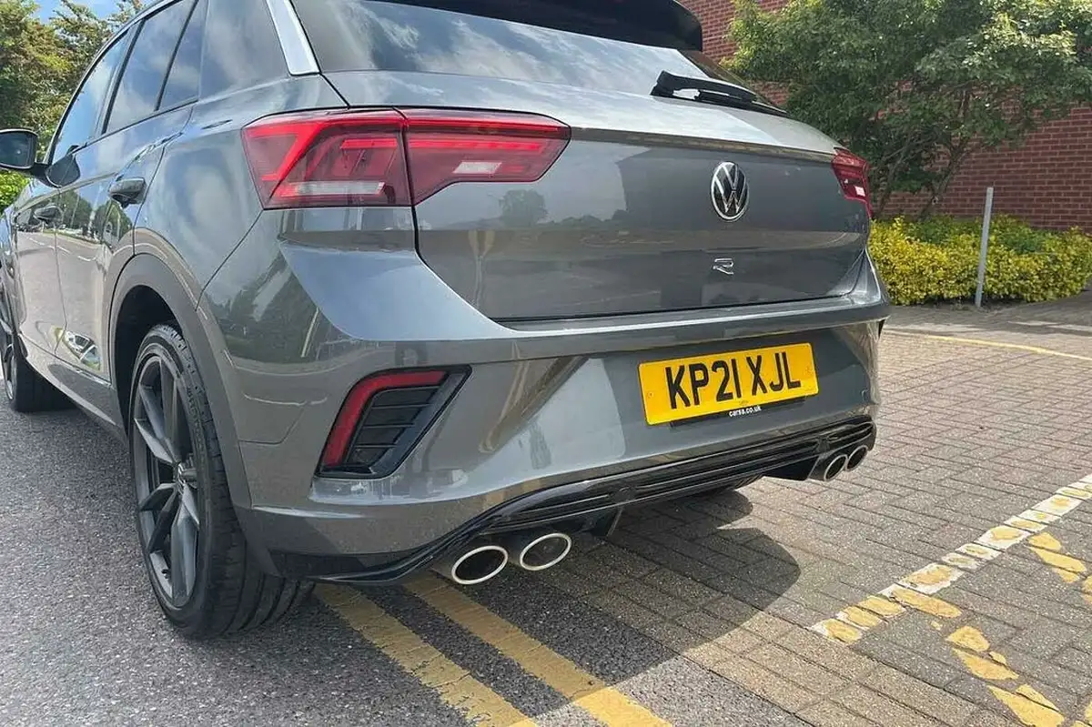 2021-volkswagen-t-roc-20-tsi-r-big-31