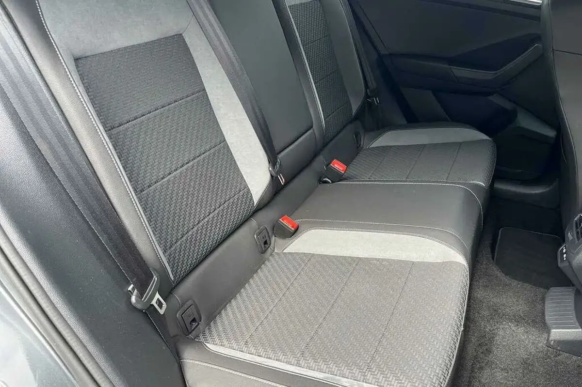 2021-volkswagen-t-roc-20-tsi-r-big-7