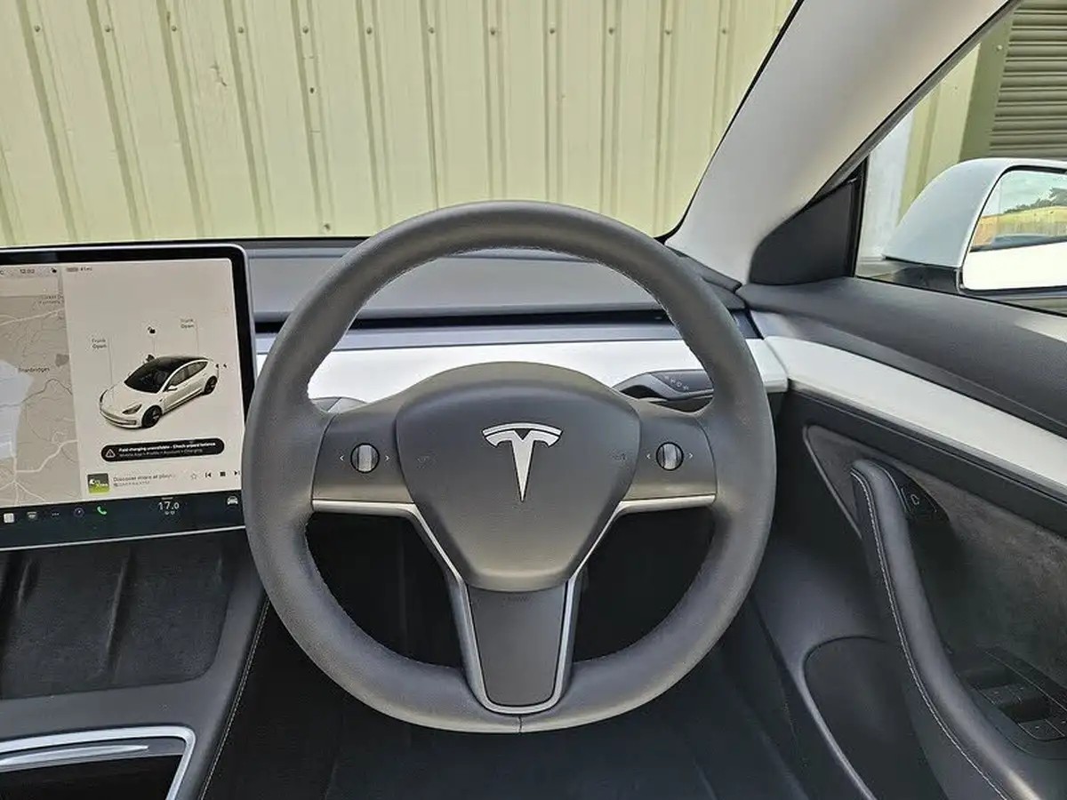 2021-tesla-model-3-e-standard-plus-big-9