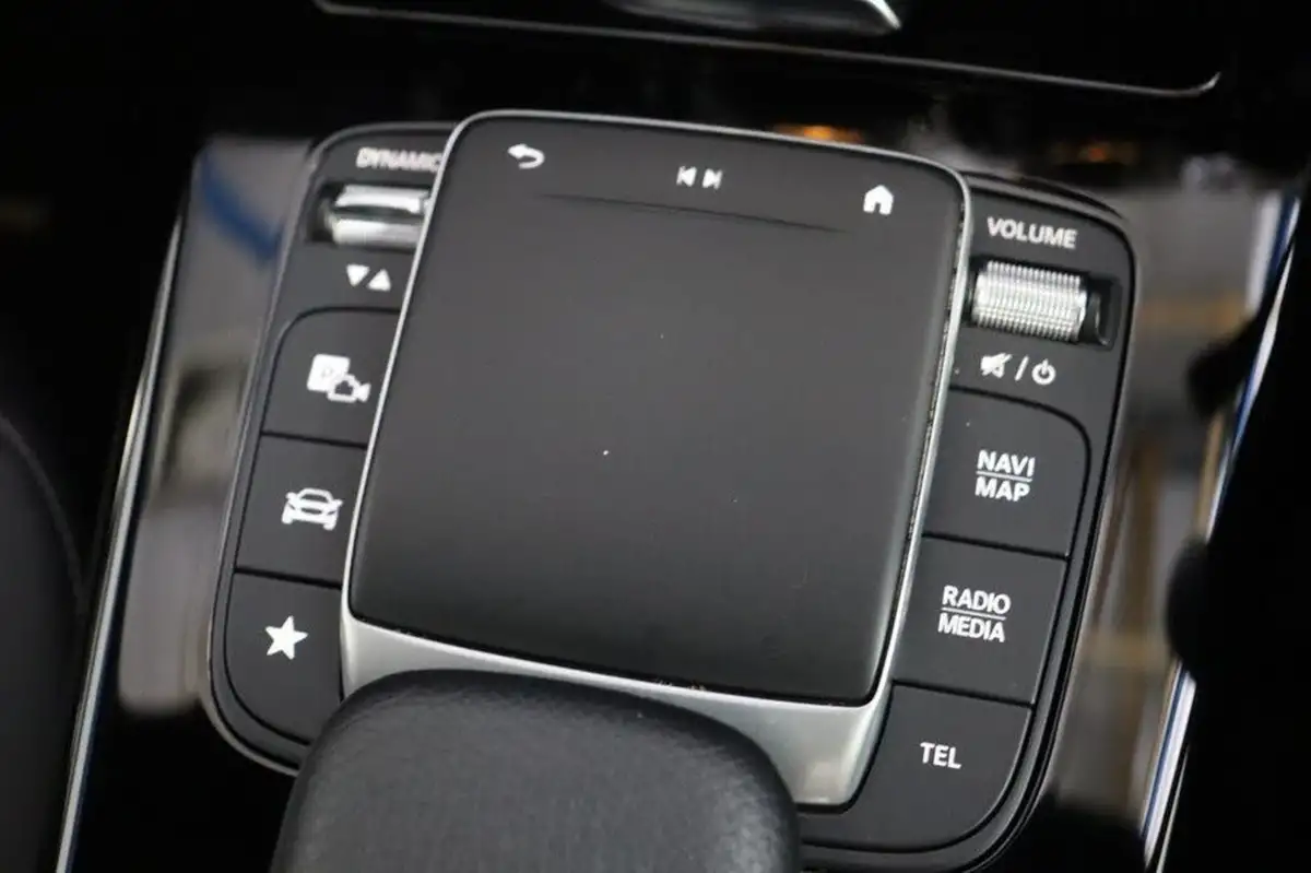 2022-mercedes-benz-a-class-13-a180-amg-line-executive-edition-hatchback-5d-7g-dct-big-34