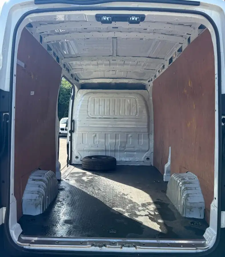 2022-maxus-deliver-9-20tdi-l3h2-big-13