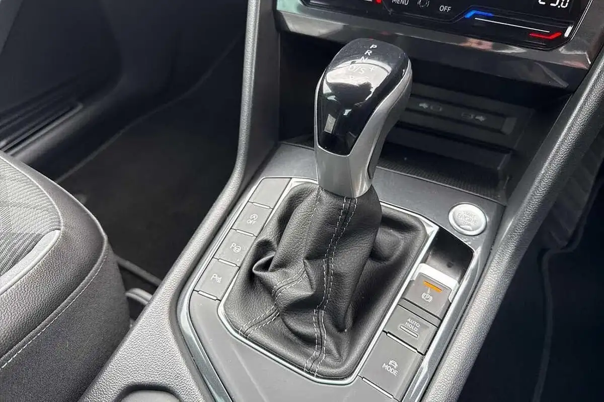 2023-volkswagen-tiguan-15-tsi-r-line-edition-big-18