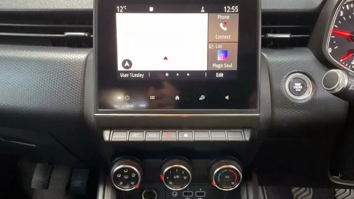 2020-renault-clio-10-sce-iconic-75bhp-big-5