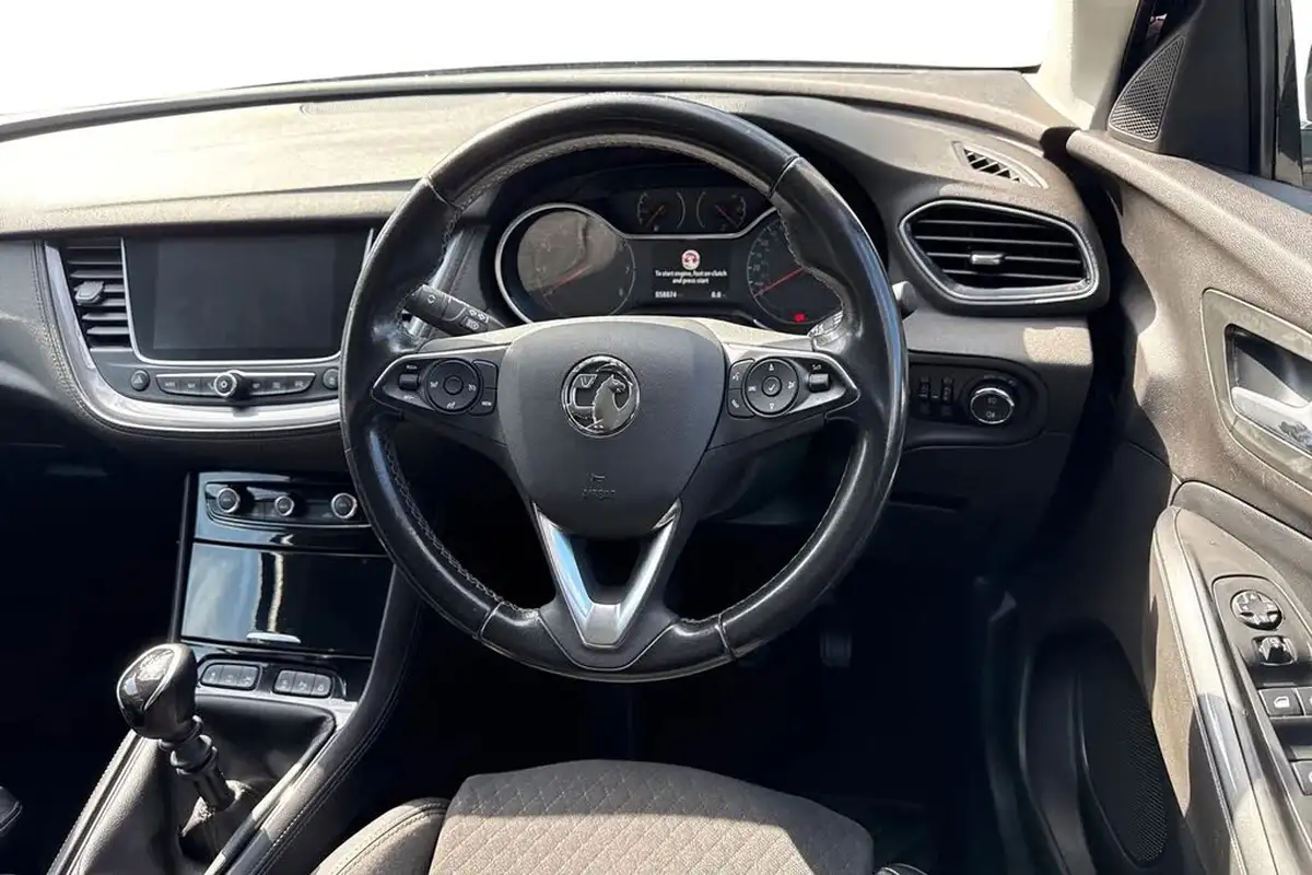 2021-vauxhall-grandland-x-12-griffin-big-11