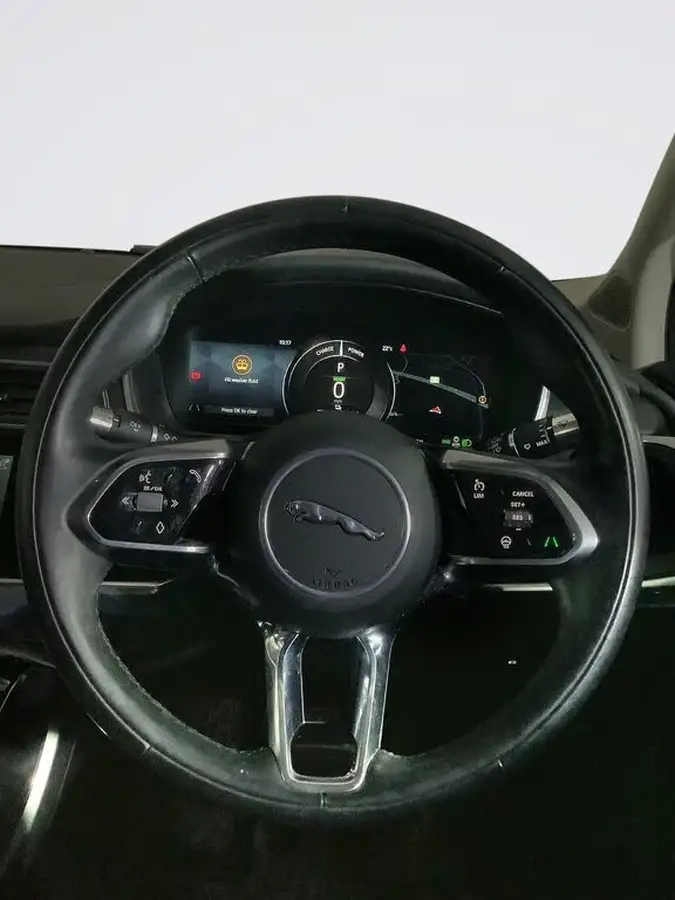 2021-jaguar-i-pace-ev400-se-big-14