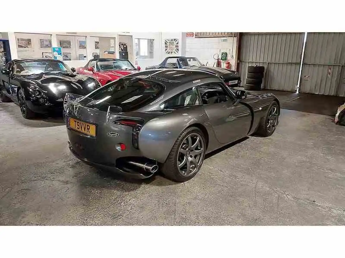 2005-tvr-sagaris-40-big-9