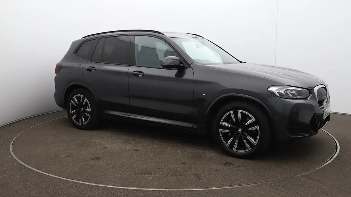 2022-bmw-ix3-e-m-sport-big-49
